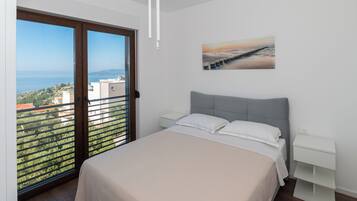 3 bedrooms, iron/ironing board, free WiFi