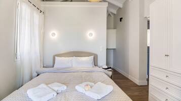 1 quarto, escrivaninha, ferros/tábuas de passar roupa, Wi-Fi de cortesia