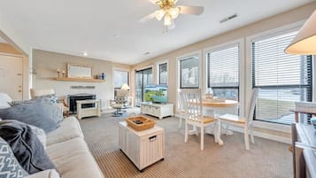 Smart TV, DVD player