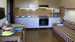 Fridge, microwave - I Morelli 7 Pax - Two Bedroom Apartment, Sleeps 7 (Pietra Ligure)