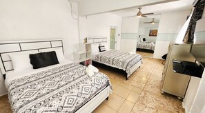 4 bedrooms, iron/ironing board, travel cot, free WiFi - Private home in Isabela, PR with Basketball court, big pool with heated jacuzzi (Isabela)