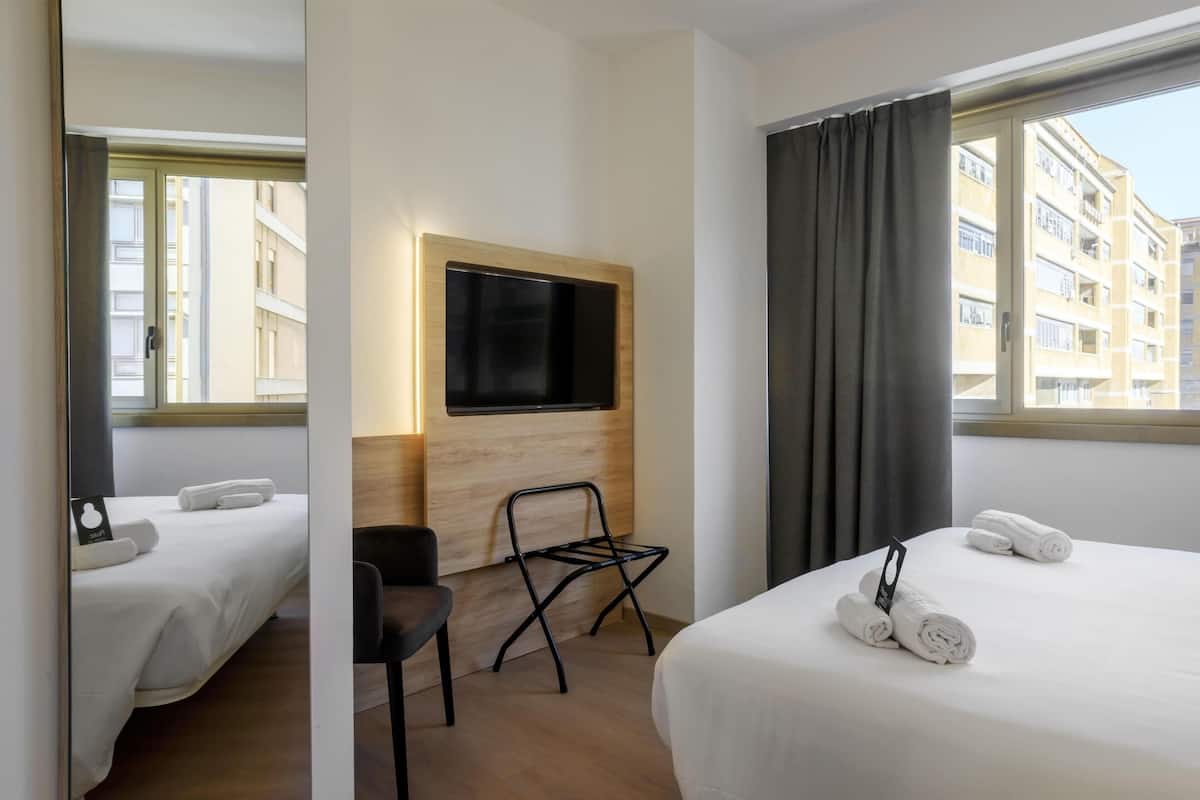 Free WiFi, bed sheets