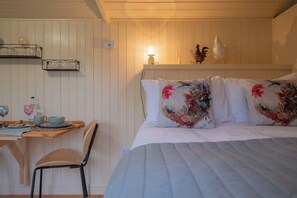 1 habitación y ropa de cama 