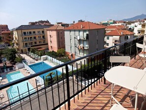 Outdoor dining - Residence Miriam  Two-room Apt. 5 Pax Superior (Borgio)