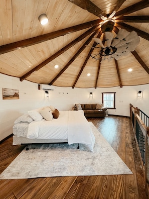 2 chambres, fer et planche à repasser, draps fournis