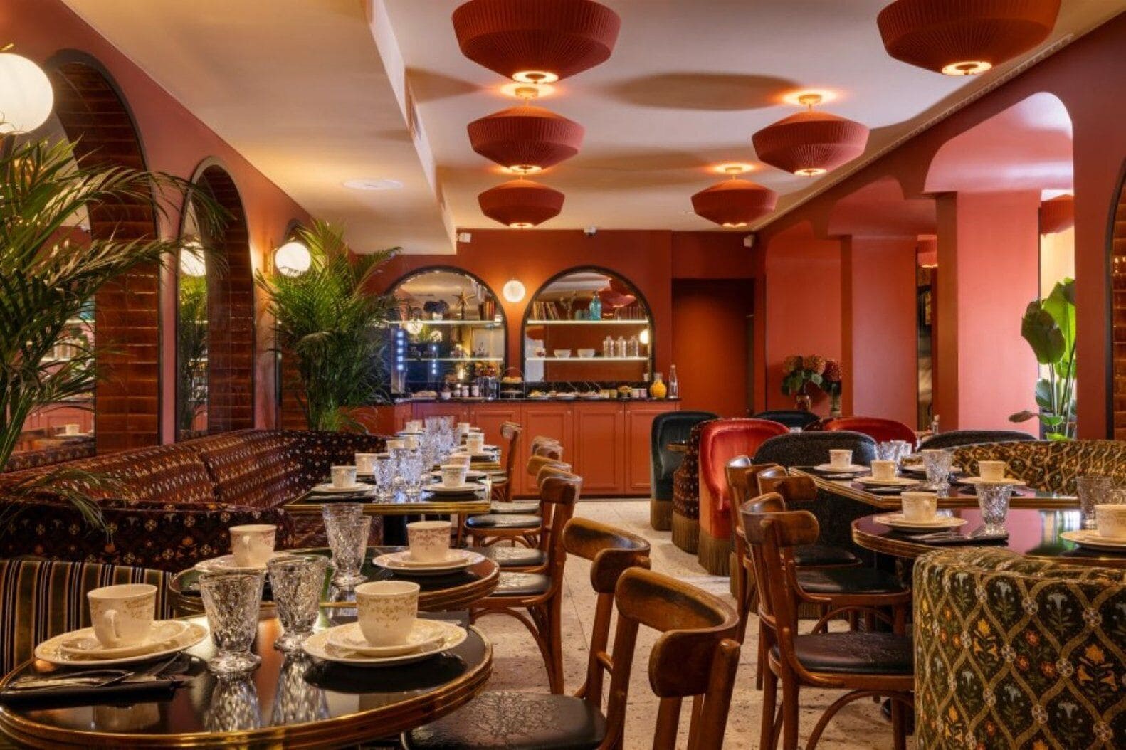 Café da manhã com buffet todos os dias (EUR 20 por pessoa) 