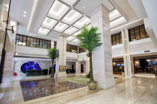 Peninsula International Hotel