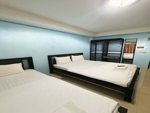 Standard Twin Room | Minibar, desk, laptop workspace, blackout drapes - OYO 75506 Ratchapruek Apartment Suphanburi  (Suphan Buri)