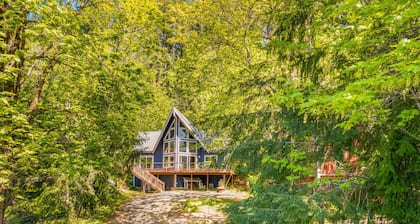Yellow Tail Cabin in Hoodsport