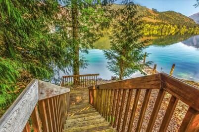 Yellow Tail Cabin in Hoodsport