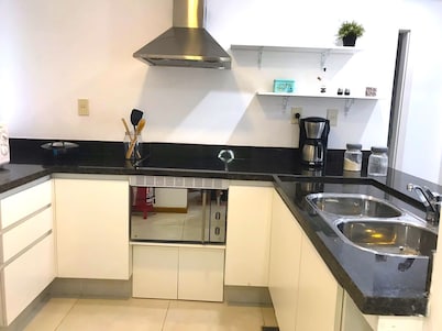 En una de las mejores zonas de Asunción, a minutos del Shopping del Sol.