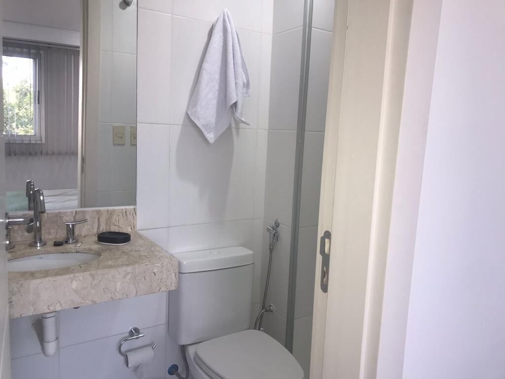 Suihku, pyyhkeet, saippua, vessapaperi