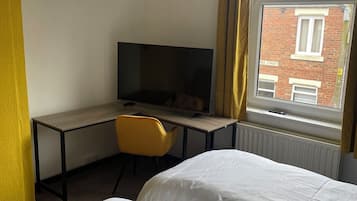 1 chambre, fer et planche à repasser, Wi-Fi, draps fournis