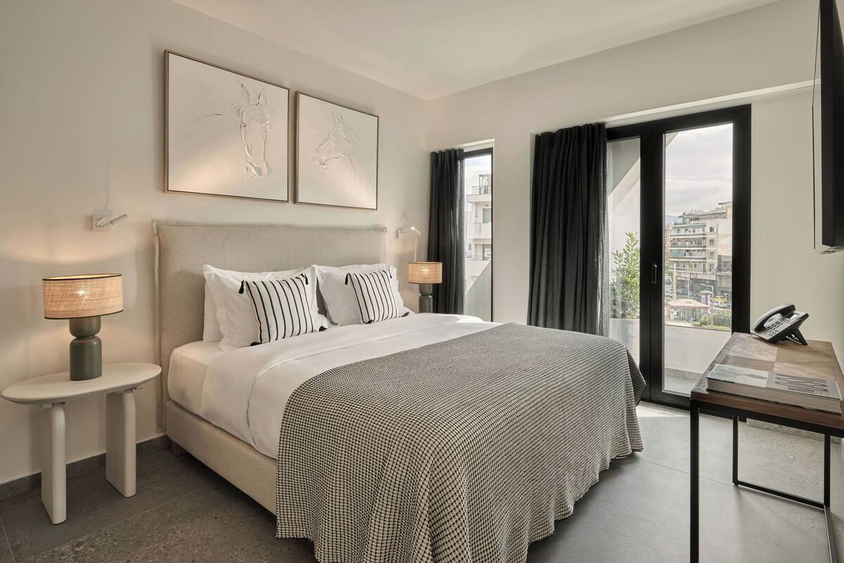 One Bedroom Suite with Balcony | View from room