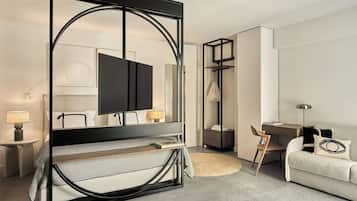 Hypo-allergenic bedding, minibar, in-room safe, desk
