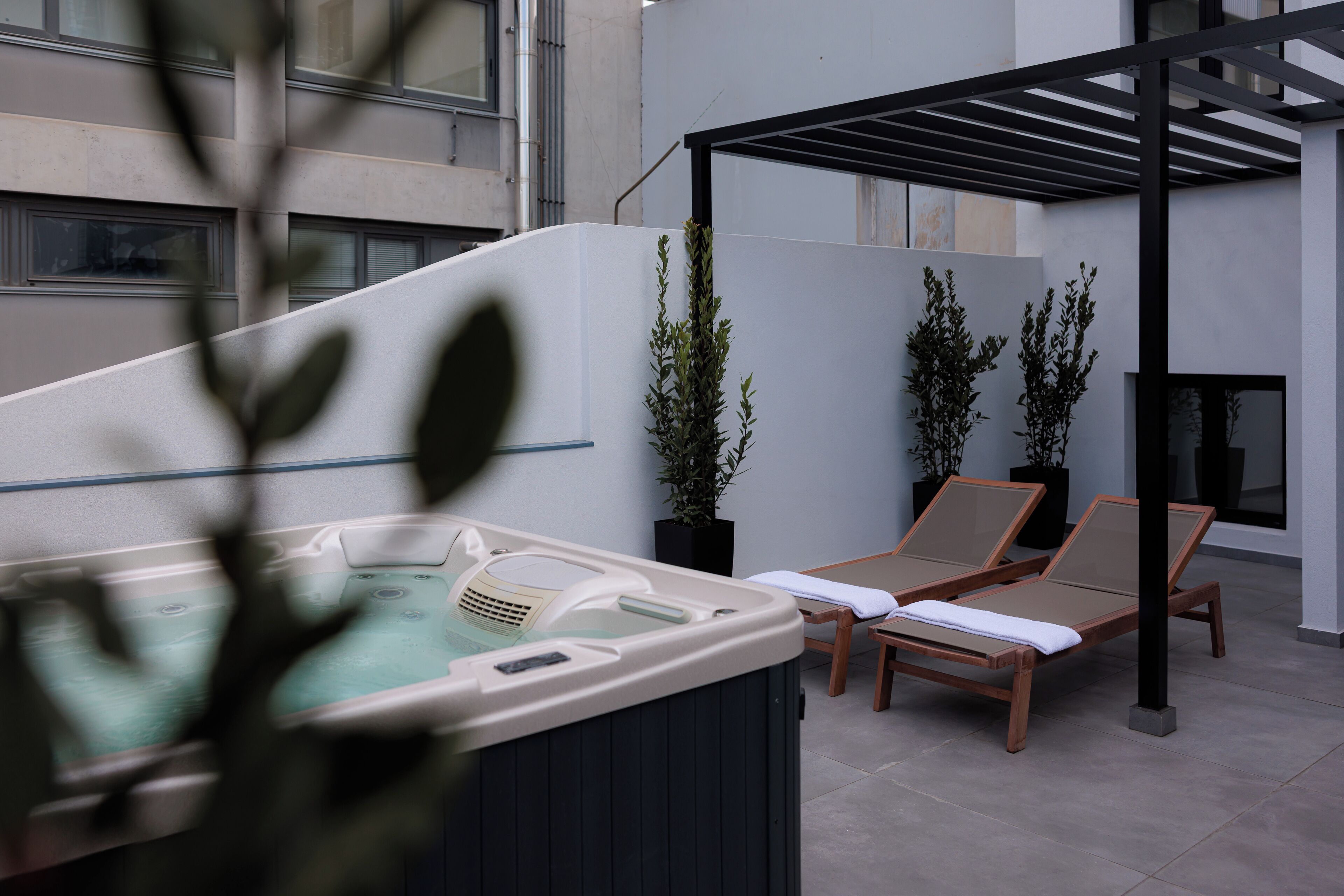 Outdoor Jacuzzi Suite | Terrace/patio