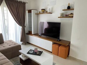 Smart TV - Modern flat with garden Madinaty (Cairo Governorate)