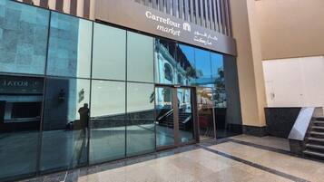 تفاصيل الفندق من الخارج