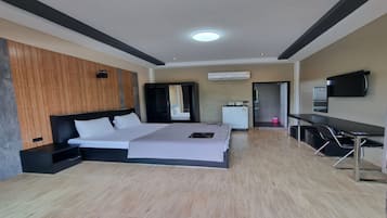 Kamar Double Deluks | Meja kerja, ruang kerja ramah laptop, Wi-Fi gratis, dan seprai linen