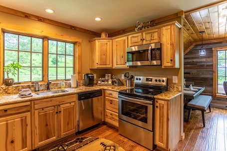 Cabin, 1 King Bed, Patio, Mountain View (Deerview Cottage at Eagles Nest) | Private kitchen | Coffee/tea maker