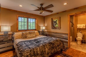 Cabin, 1 King Bed, Patio, Mountain View (Deerview Cottage at Eagles Nest) | 1 bedroom, individually decorated, individually furnished, free WiFi - Deerview Cottage at Eagles Nest (Banner Elk)