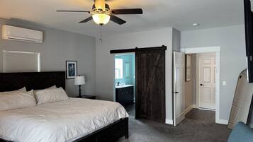 2 bedrooms, desk, iron/ironing board, free WiFi
