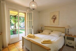 5 camere, Wi-Fi, lenzuola