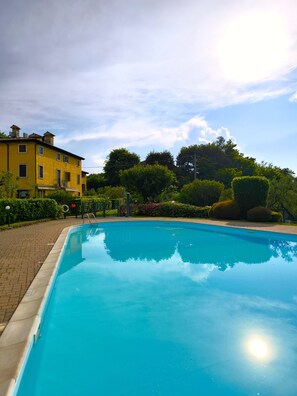 Beheizter Pool