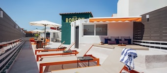 Hotel Robson