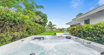 Delray Beach Pool/Spa/Putting Green. Minutes to Beach and Atlantic Ave.