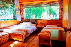 Room - Sean’s Guesthouse (Shangri-La)