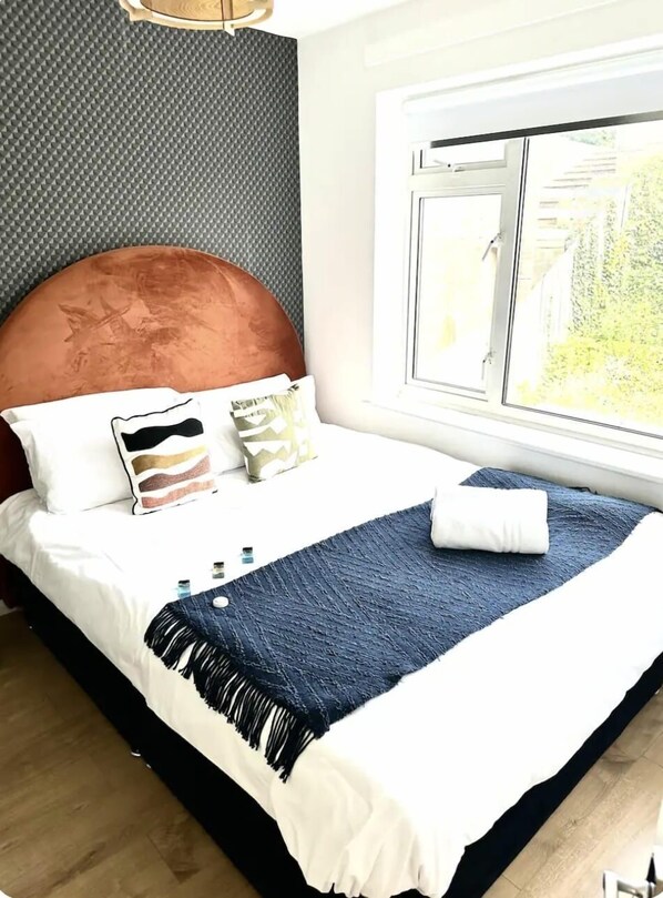 Ferienhaus | 6 Schlafzimmer, Bügeleisen/Bügelbrett, kostenloses WLAN, Bettwäsche