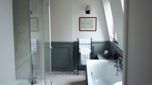 Chambre Deluxe terrasse Coccinelle | Blick aufs Tal
