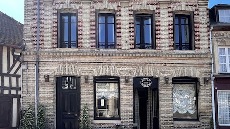 Maison Mouche