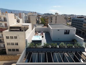 Penthouse Eksklusif, pemandangan kota | Brankas dan didekorasi berbeda-beda