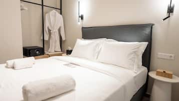 Superior Apartment | 1 bedroom, in-room safe, individually decorated, individually furnished