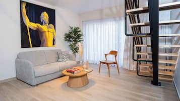 Loft superior | Área de estar | Smart TV 32 polegadas com canais digitais