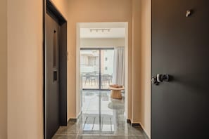 Penthouse Eksklusif, pemandangan kota | Brankas dan didekorasi berbeda-beda