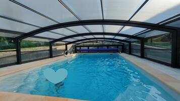 Piscine couverte, piscine chauffée