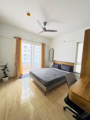 2 bedrooms, desk, iron/ironing board, free WiFi