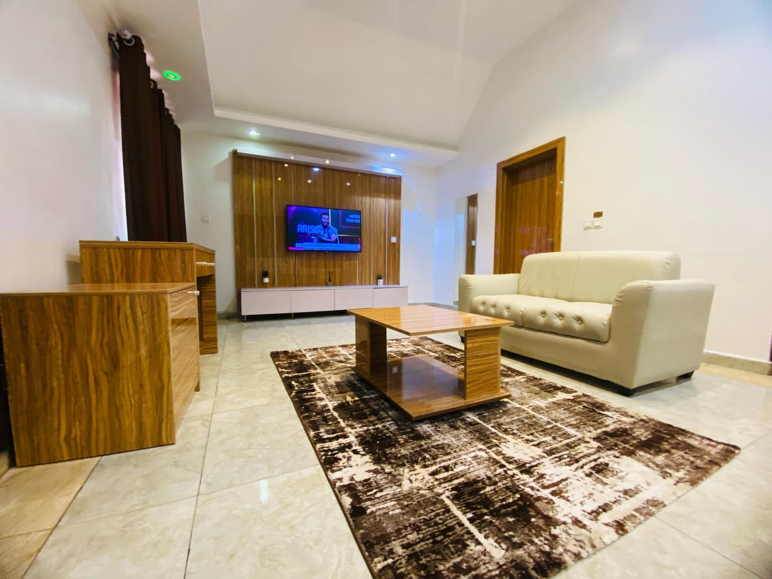 Economy Penthouse | Desk, soundproofing, free WiFi, bed sheets