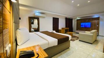 1 bedroom, desk, soundproofing, free WiFi