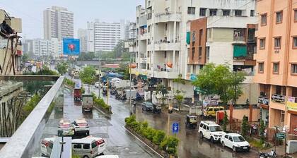 Robin`s Roost: 2BHK Modern AC Flat in Wakad, Pune