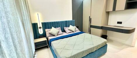 2 bedrooms, desk, iron/ironing board, free WiFi