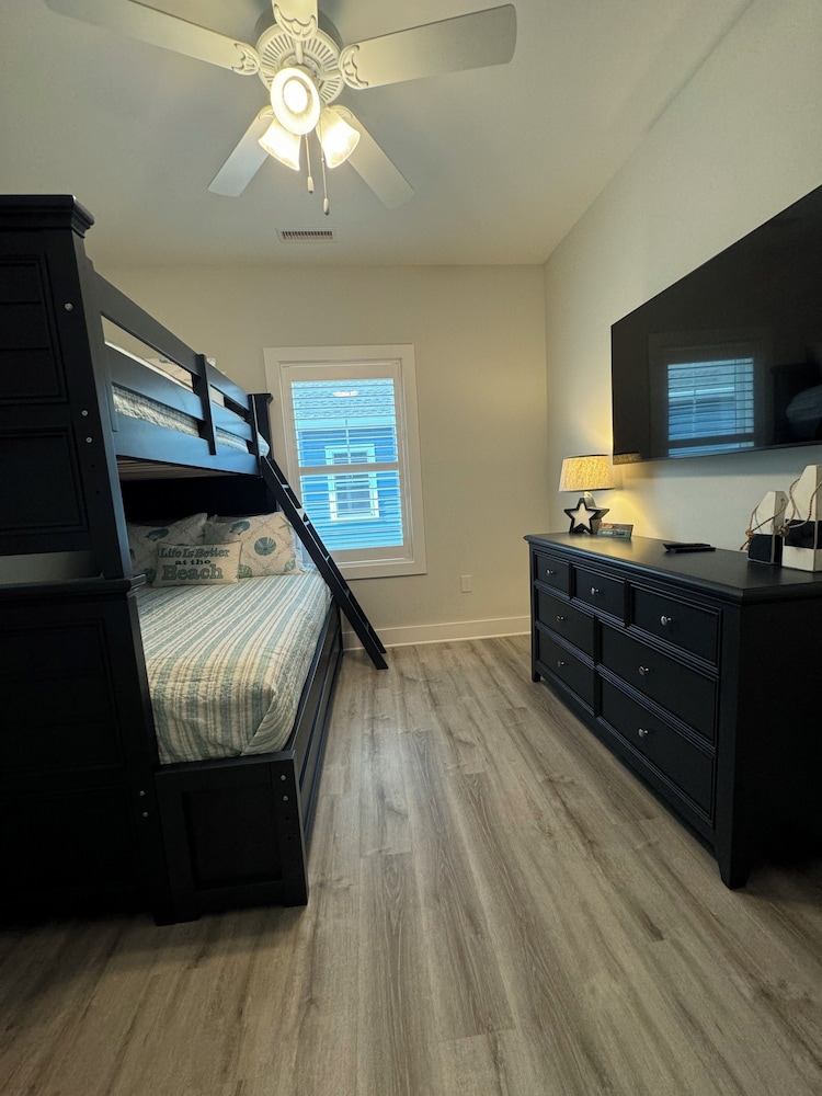 洋楽 house nation beach 12inch FAMILY TIME SHINES HERE– Beachfront Home with Pool- 12 Bedrooms