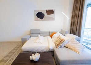 TV, mesa de pingue-pongue
