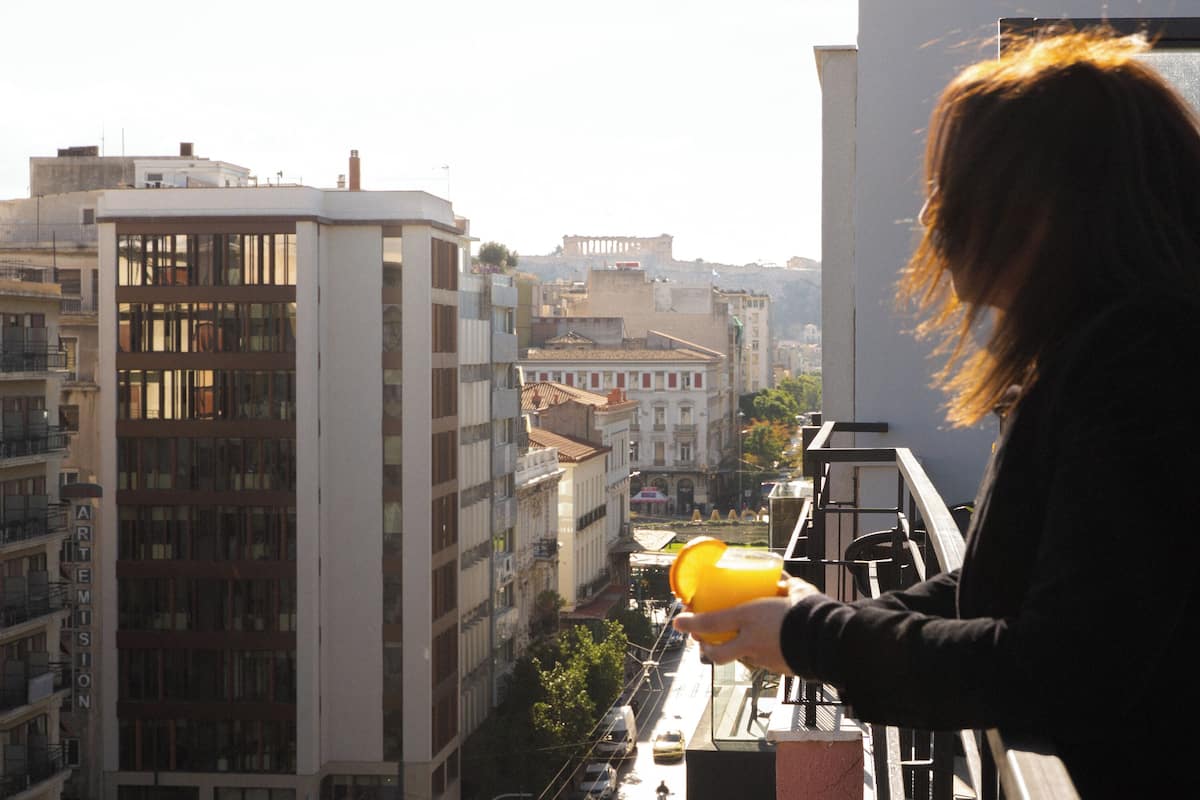 Suite Grand, balkon, pemandangan kota | Minibar, brankas, ruang kerja ramah laptop, dan kedap suara