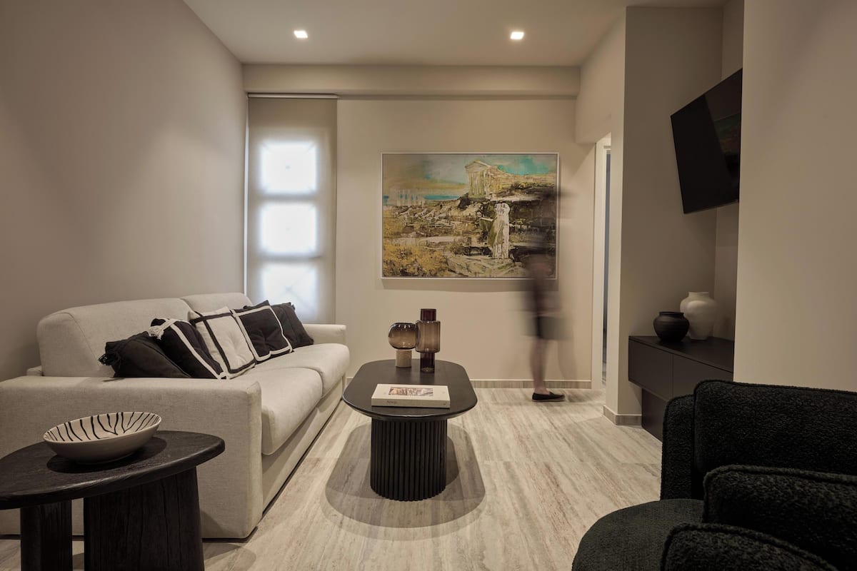 Studio Deluks | Area keluarga | Smart TV 55-inci dengan saluran TV digital