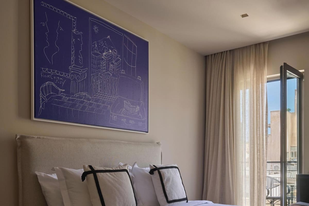 Phòng đôi có tầm nhìn toàn cảnh, ban công, quang cảnh thành phố | 1 phòng ngủ, minibar, két bảo mật tại phòng