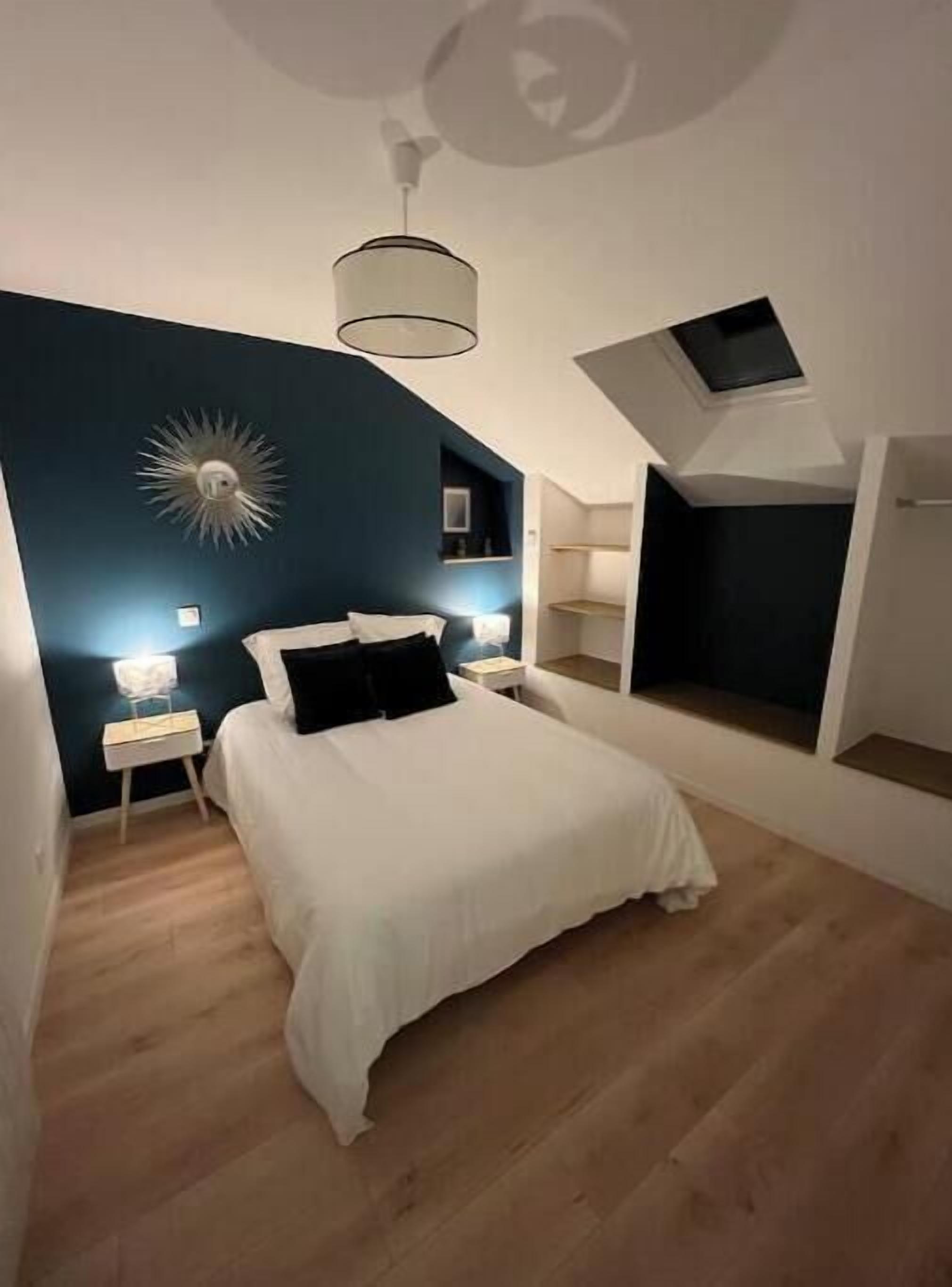 3 makuuhuonetta, silitysrauta/-lauta, vauvan matkasänky, ilmainen Wi-Fi